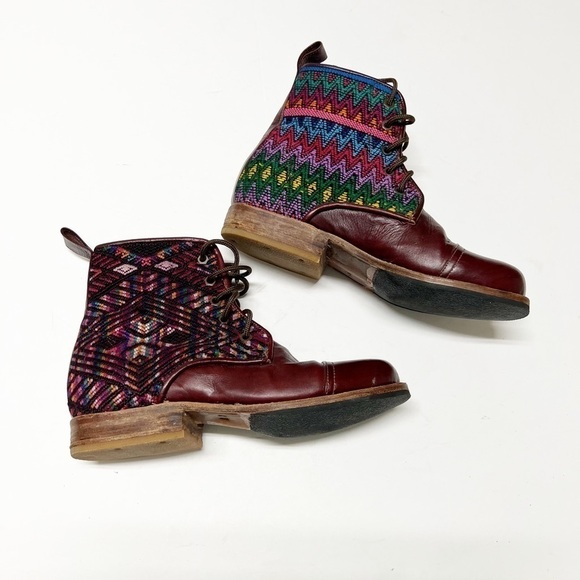 teysha Shoes - Teysha Womens Red Leather Lace Up Custom Made Embroidered Peace Boots Size 37